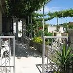 Shell Bay Apartment *